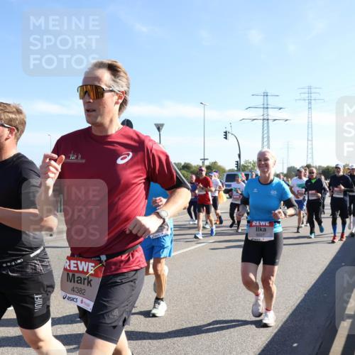 03.10.2025 - Köhlbrandbrückenlauf Julia Fischer http://msf.ph/oto/9001590 03.10.2025 12:17:51 Position 3 4382, 6227 meine-sportfotos.de