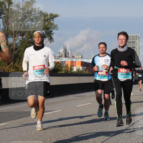 03.10.2025 - Köhlbrandbrückenlauf Luisa Fischer http://msf.ph/oto/9001591 03.10.2025 10:43:33 Position 3 3494, 2879, 5, 3083 meine-sportfotos.de