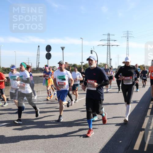 03.10.2025 - Köhlbrandbrückenlauf Julia Fischer http://msf.ph/oto/9001603 03.10.2025 12:17:53 Position 3 4873, 4864 meine-sportfotos.de