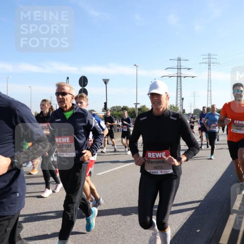 03.10.2025 - Köhlbrandbrückenlauf Julia Fischer http://msf.ph/oto/9001611 03.10.2025 12:17:54 Position 3 4864, 5027, 4873 meine-sportfotos.de
