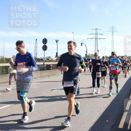 03.10.2025 - Köhlbrandbrückenlauf Julia Fischer http://msf.ph/oto/9001645 03.10.2025 12:17:58 Position 3  meine-sportfotos.de