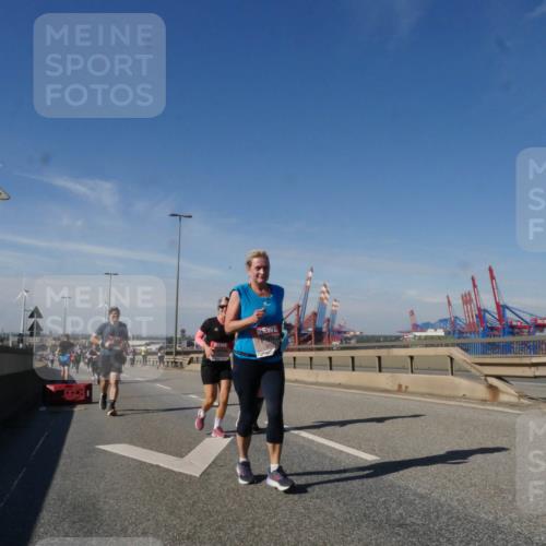 03.10.2025 - Köhlbrandbrückenlauf Matties Gatica Varas http://msf.ph/oto/9001649 03.10.2025 12:54:56 Position 2  meine-sportfotos.de