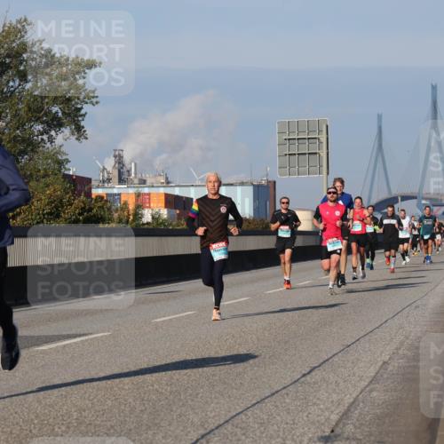 03.10.2025 - Köhlbrandbrückenlauf Luisa Fischer http://msf.ph/oto/9001661 03.10.2025 10:43:36 Position 3 6 meine-sportfotos.de