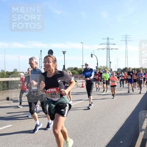 03.10.2025 - Köhlbrandbrückenlauf Julia Fischer http://msf.ph/oto/9001679 03.10.2025 12:18:03 Position 3 4805 meine-sportfotos.de