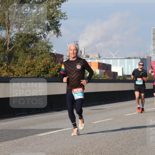 03.10.2025 - Köhlbrandbrückenlauf Luisa Fischer http://msf.ph/oto/9001690 03.10.2025 10:43:38 Position 3 1020 meine-sportfotos.de