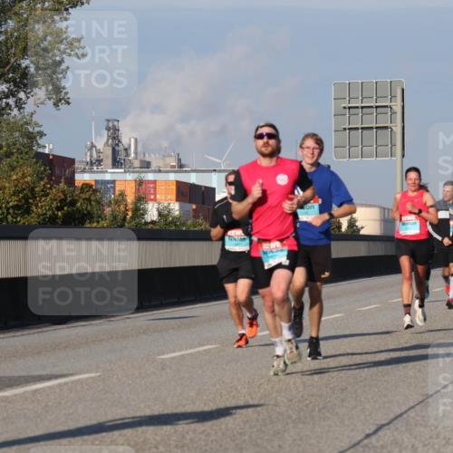 03.10.2025 - Köhlbrandbrückenlauf Luisa Fischer http://msf.ph/oto/9001719 03.10.2025 10:43:40 Position 3  meine-sportfotos.de