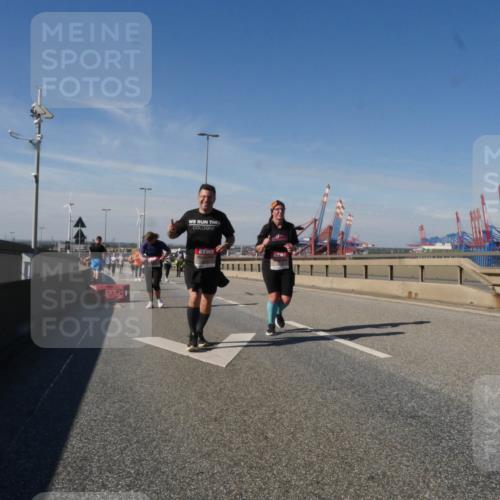 03.10.2025 - Köhlbrandbrückenlauf Matties Gatica Varas http://msf.ph/oto/9001730 03.10.2025 12:55:02 Position 2  meine-sportfotos.de