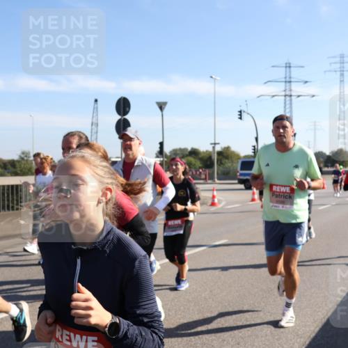 03.10.2025 - Köhlbrandbrückenlauf Julia Fischer http://msf.ph/oto/9001759 03.10.2025 12:18:15 Position 3  meine-sportfotos.de