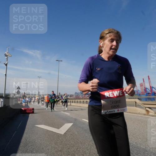 03.10.2025 - Köhlbrandbrückenlauf Matties Gatica Varas http://msf.ph/oto/9001782 03.10.2025 12:55:06 Position 2 6806 meine-sportfotos.de