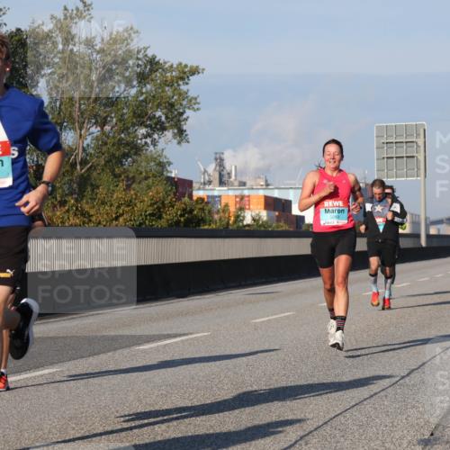 03.10.2025 - Köhlbrandbrückenlauf Luisa Fischer http://msf.ph/oto/9001786 03.10.2025 10:43:43 Position 3 1230, 3249 meine-sportfotos.de