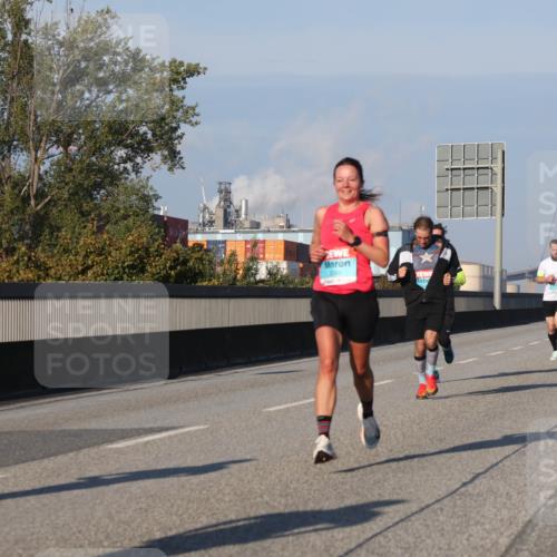 03.10.2025 - Köhlbrandbrückenlauf Luisa Fischer http://msf.ph/oto/9001791 03.10.2025 10:43:44 Position 3  meine-sportfotos.de
