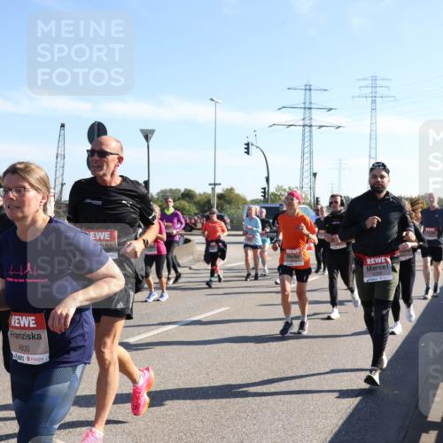 03.10.2025 - Köhlbrandbrückenlauf Julia Fischer http://msf.ph/oto/9001792 03.10.2025 12:18:29 Position 3 4385, 4, 18, 4600 meine-sportfotos.de