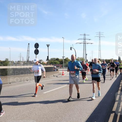 03.10.2025 - Köhlbrandbrückenlauf Julia Fischer http://msf.ph/oto/9001810 03.10.2025 12:18:35 Position 3  meine-sportfotos.de