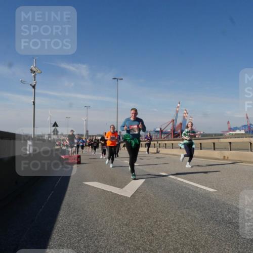 03.10.2025 - Köhlbrandbrückenlauf Matties Gatica Varas http://msf.ph/oto/9001816 03.10.2025 12:55:09 Position 2  meine-sportfotos.de