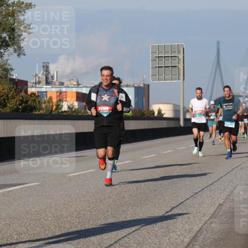 03.10.2025 - Köhlbrandbrückenlauf Luisa Fischer http://msf.ph/oto/9001817 03.10.2025 10:43:45 Position 3 3249 meine-sportfotos.de