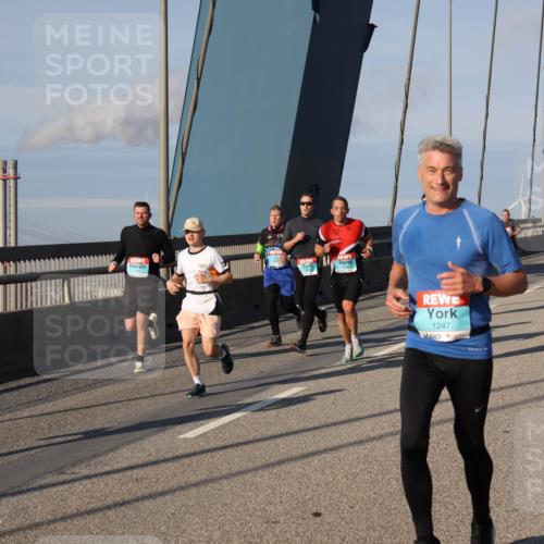 03.10.2025 - Köhlbrandbrückenlauf Julia Fischer http://msf.ph/oto/9001825 03.10.2025 09:39:57 Position 2 1247 meine-sportfotos.de