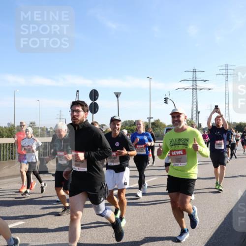 03.10.2025 - Köhlbrandbrückenlauf Julia Fischer http://msf.ph/oto/9001839 03.10.2025 12:18:41 Position 3 4690, 4397, 15, 6791 meine-sportfotos.de