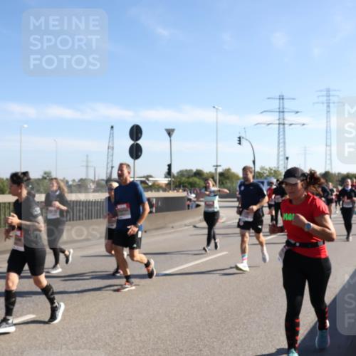 03.10.2025 - Köhlbrandbrückenlauf Julia Fischer http://msf.ph/oto/9001853 03.10.2025 12:18:44 Position 3  meine-sportfotos.de