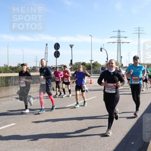 03.10.2025 - Köhlbrandbrückenlauf Julia Fischer http://msf.ph/oto/9001861 03.10.2025 12:18:47 Position 3 5152 meine-sportfotos.de
