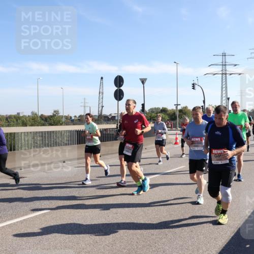03.10.2025 - Köhlbrandbrückenlauf Julia Fischer http://msf.ph/oto/9001875 03.10.2025 12:18:50 Position 3 5986 meine-sportfotos.de
