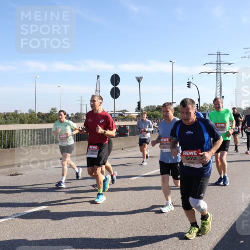 03.10.2025 - Köhlbrandbrückenlauf Julia Fischer http://msf.ph/oto/9001884 03.10.2025 12:18:50 Position 3 4889, 5986 meine-sportfotos.de