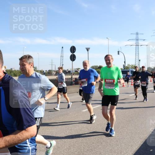 03.10.2025 - Köhlbrandbrückenlauf Julia Fischer http://msf.ph/oto/9001894 03.10.2025 12:18:51 Position 3 4721 meine-sportfotos.de