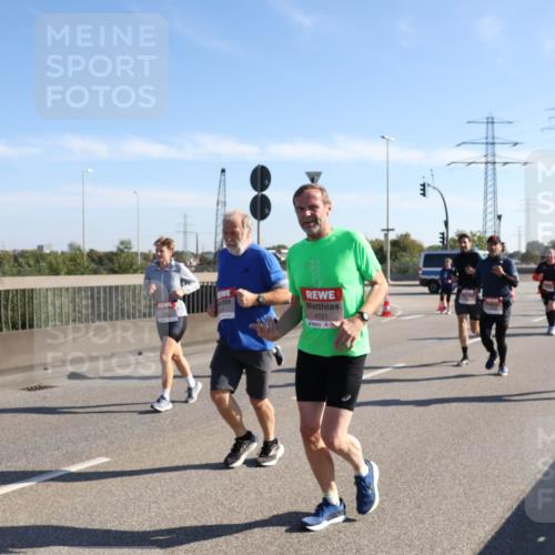 03.10.2025 - Köhlbrandbrückenlauf Julia Fischer http://msf.ph/oto/9001901 03.10.2025 12:18:52 Position 3 4721 meine-sportfotos.de