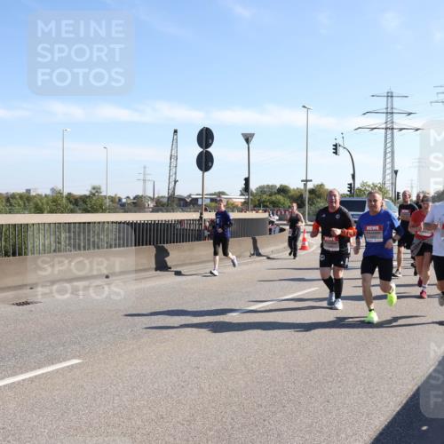 03.10.2025 - Köhlbrandbrückenlauf Julia Fischer http://msf.ph/oto/9001916 03.10.2025 12:18:55 Position 3  meine-sportfotos.de