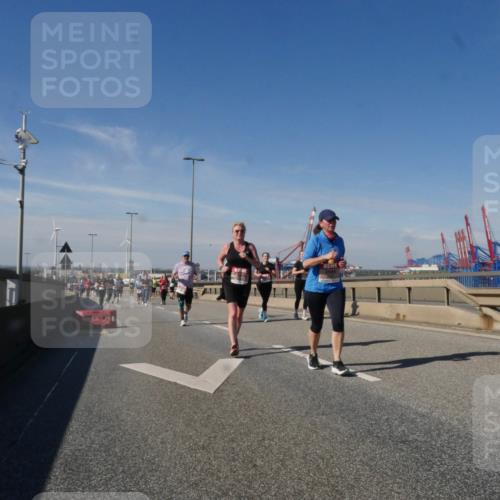 03.10.2025 - Köhlbrandbrückenlauf Matties Gatica Varas http://msf.ph/oto/9001921 03.10.2025 12:55:19 Position 2  meine-sportfotos.de