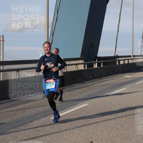 03.10.2025 - Köhlbrandbrückenlauf Julia Fischer http://msf.ph/oto/9001931 03.10.2025 09:40:18 Position 2 1168 meine-sportfotos.de