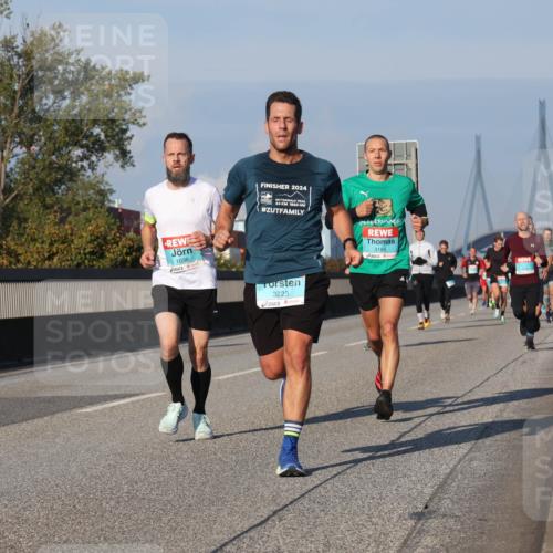 03.10.2025 - Köhlbrandbrückenlauf Luisa Fischer http://msf.ph/oto/9001939 03.10.2025 10:43:51 Position 3 1036, 2024, 44, 1860, 3185, 3223 meine-sportfotos.de