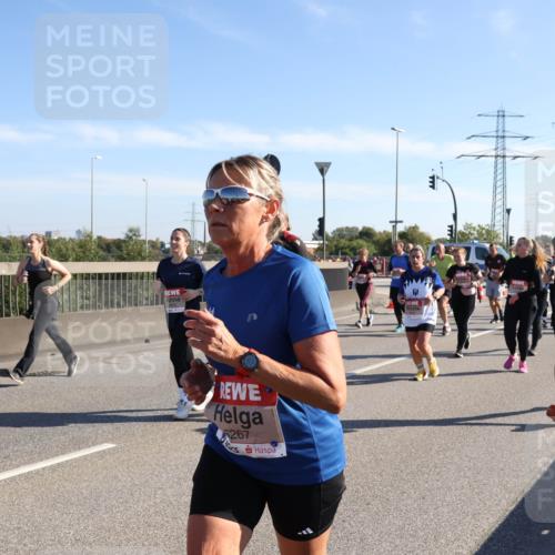 03.10.2025 - Köhlbrandbrückenlauf Julia Fischer http://msf.ph/oto/9001940 03.10.2025 12:18:58 Position 3 267, 4 meine-sportfotos.de