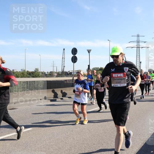 03.10.2025 - Köhlbrandbrückenlauf Julia Fischer http://msf.ph/oto/9001958 03.10.2025 12:19:00 Position 3 5107, 5147 meine-sportfotos.de