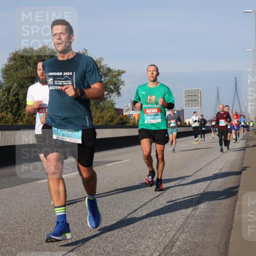03.10.2025 - Köhlbrandbrückenlauf Luisa Fischer http://msf.ph/oto/9001977 03.10.2025 10:43:53 Position 3 2024, 44, 1860, 3223, 3185, 1 meine-sportfotos.de