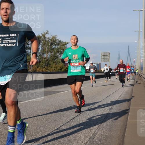 03.10.2025 - Köhlbrandbrückenlauf Luisa Fischer http://msf.ph/oto/9001981 03.10.2025 10:43:53 Position 3 2024, 44, 1860, 3222, 3185 meine-sportfotos.de