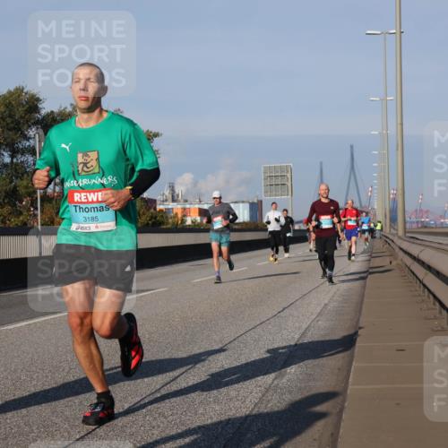 03.10.2025 - Köhlbrandbrückenlauf Luisa Fischer http://msf.ph/oto/9001990 03.10.2025 10:43:54 Position 3 3185 meine-sportfotos.de