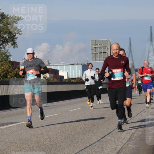 03.10.2025 - Köhlbrandbrückenlauf Luisa Fischer http://msf.ph/oto/9002016 03.10.2025 10:43:55 Position 3 1490, 3834 meine-sportfotos.de