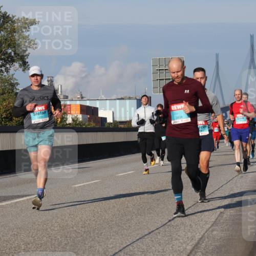 03.10.2025 - Köhlbrandbrückenlauf Luisa Fischer http://msf.ph/oto/9002026 03.10.2025 10:43:56 Position 3  meine-sportfotos.de