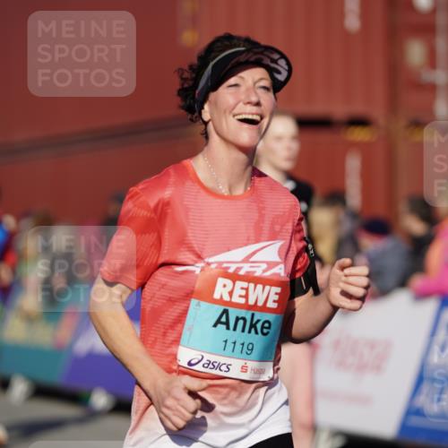 03.10.2025 - Köhlbrandbrückenlauf Michael Burmester http://msf.ph/oto/9002027 03.10.2025 10:05:37 Ziel 1119, 1340, 1962, 2698, 2743, 3484, 3579, 3716 meine-sportfotos.de