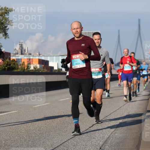 03.10.2025 - Köhlbrandbrückenlauf Luisa Fischer http://msf.ph/oto/9002034 03.10.2025 10:43:56 Position 3 1490, 3834, 109 meine-sportfotos.de