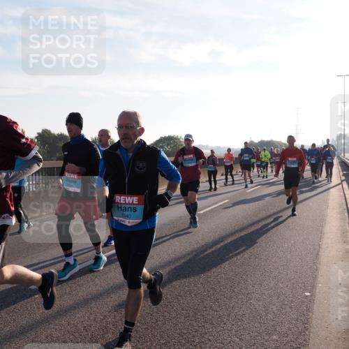 03.10.2025 - Köhlbrandbrückenlauf Fabian Wolf http://msf.ph/oto/9002038 03.10.2025 09:17:49 Position 3 12, 2743, 3188, 1340 meine-sportfotos.de