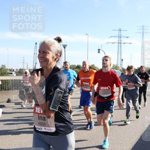 03.10.2025 - Köhlbrandbrückenlauf Julia Fischer http://msf.ph/oto/9002044 03.10.2025 12:19:13 Position 3 5128, 6774, 4950 meine-sportfotos.de