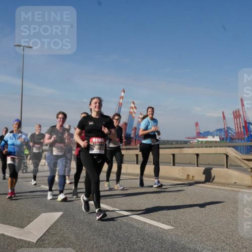 03.10.2025 - Köhlbrandbrückenlauf Matties Gatica Varas http://msf.ph/oto/9002049 03.10.2025 12:55:28 Position 2 5012 meine-sportfotos.de