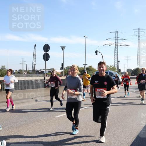 03.10.2025 - Köhlbrandbrückenlauf Julia Fischer http://msf.ph/oto/9002059 03.10.2025 12:19:15 Position 3 5144, 4603, 46 meine-sportfotos.de