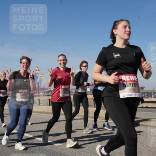 03.10.2025 - Köhlbrandbrückenlauf Matties Gatica Varas http://msf.ph/oto/9002074 03.10.2025 12:55:29 Position 2 4989, 5012, 4883 meine-sportfotos.de