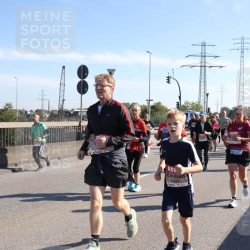 03.10.2025 - Köhlbrandbrückenlauf Julia Fischer http://msf.ph/oto/9002090 03.10.2025 12:19:19 Position 3  meine-sportfotos.de