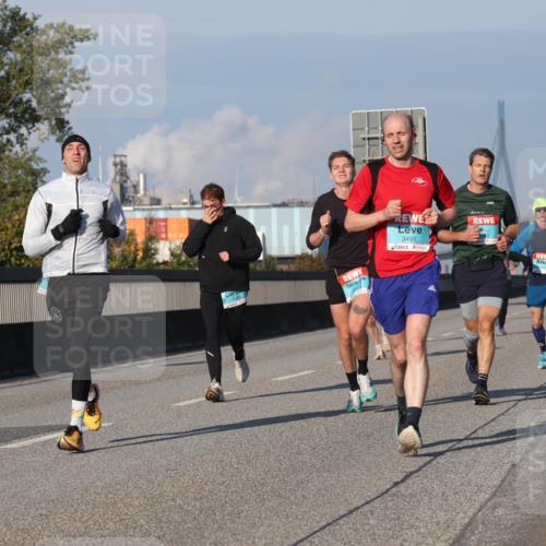 03.10.2025 - Köhlbrandbrückenlauf Luisa Fischer http://msf.ph/oto/9002094 03.10.2025 10:43:59 Position 3 1095, 3491 meine-sportfotos.de