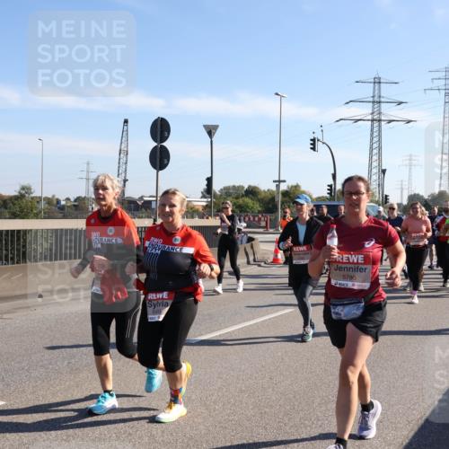 03.10.2025 - Köhlbrandbrückenlauf Julia Fischer http://msf.ph/oto/9002098 03.10.2025 12:19:20 Position 3 6430, 5780 meine-sportfotos.de