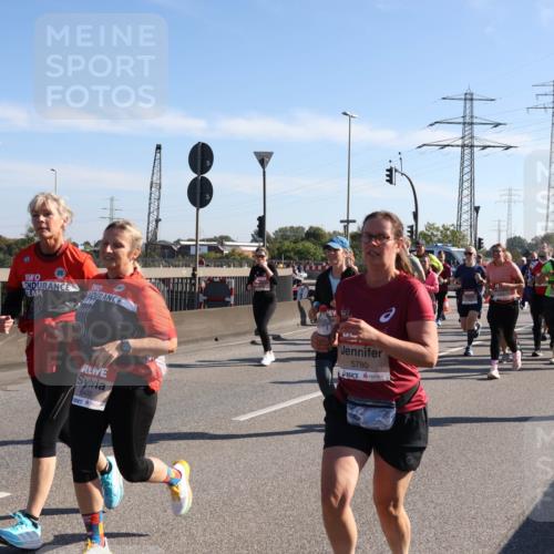 03.10.2025 - Köhlbrandbrückenlauf Julia Fischer http://msf.ph/oto/9002108 03.10.2025 12:19:20 Position 3 6430, 5780 meine-sportfotos.de