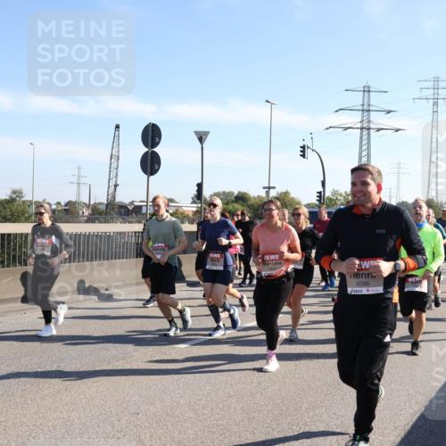 03.10.2025 - Köhlbrandbrückenlauf Julia Fischer http://msf.ph/oto/9002119 03.10.2025 12:19:22 Position 3 6286 meine-sportfotos.de